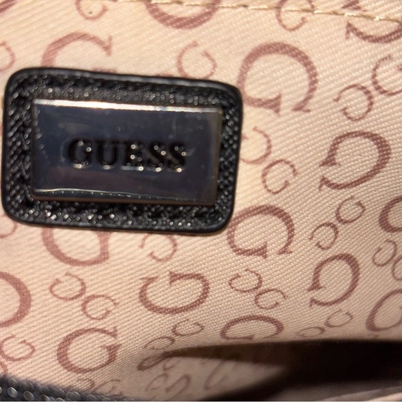 Guess Nylon Black and Green Messenger Crossbody Bag w/ Camouflage Design - Picture 6 of 7